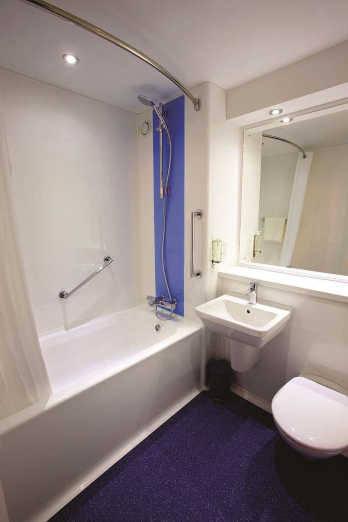 Travelodge Droitwich Room photo